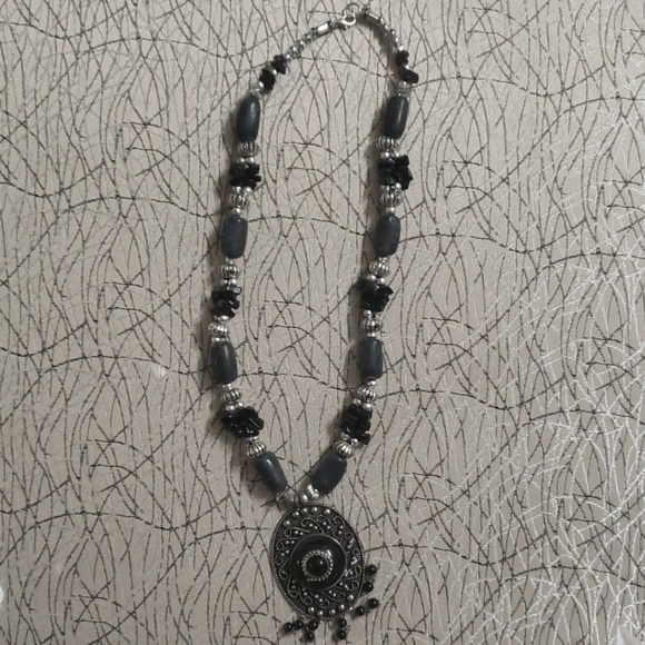 Necklace - Picture 1 of 3